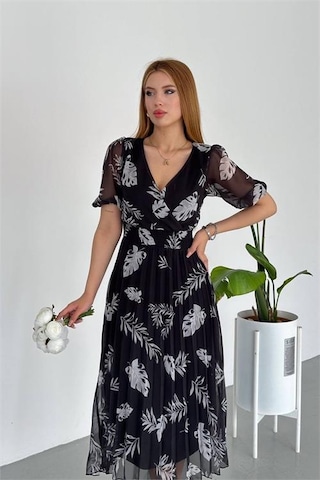 Neşeli Butik Kadın Siyah Yeni Sezon Piliseli Yazlık Şifon Elbise Nbq005 Siyah