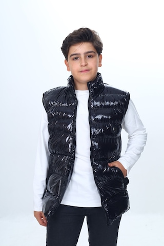 Toontoy Erkek Çocuk Parlak Görünümlü Göğsü Armalı Yelek Siyah