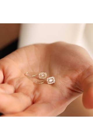 Sembol Gold Sallantılı Altın Çocuk Küpe Baget Form