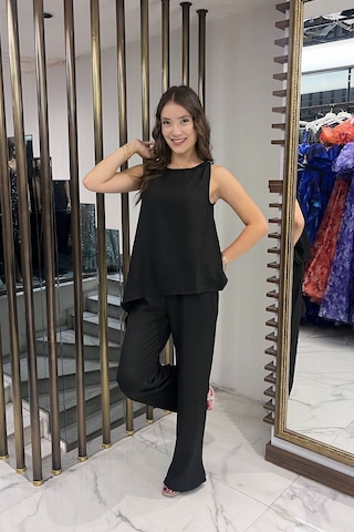 By Saygı Kadın Toka Detaylı Eteği Asimetrik Bluz Beli Lastikli Cepli Palazzo Pantolon Keten 2'li Takım Siyah