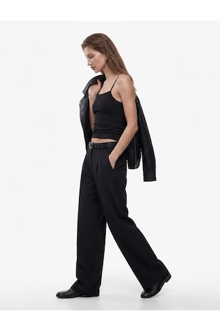 Koton Pamuklu Ribanalı Slim Fit Kare Yaka İp Askılı Atlet Bluz Siyah 7wak10044ek