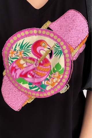 Femelle Kadın Siyah V Yaka Flamingo Saat Pul Payet İşlemeli %100 Pamuk Tişört