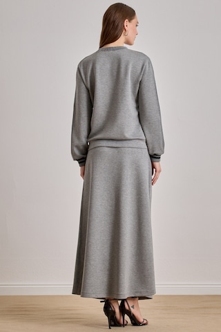 Yandan Cepli Gri Örme Etek Gri