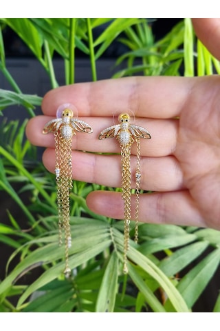 Sallantılı Zincir Detay Arı Küpe Şıklığın Hareketi Altın