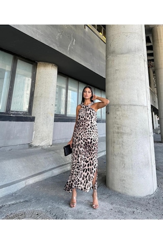 Lava Design Halter Yaka Leopar Desenli Uzun Elbise