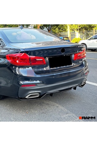 Bmw G30 M Sport Difüzör Parlak Siyah