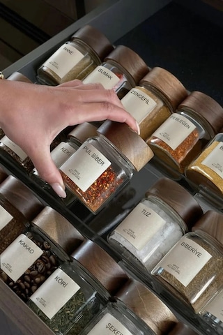 6'lı Akasya Kapaklı Cam Baharatlık Seti 300 Ml 16 Adet Etiket Hediye M70913 Ahşap