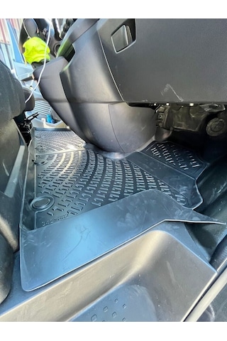 Rizline Opel Vivaro 2014-2019 3d Havuzlu Paspas