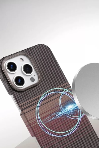 Newface Apple Uyumlu iPhone 16 Pro Max Vega Magsafe Kapak - Siyah Resimdeki
