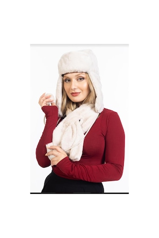 Ladycolor Çantadepo Peluş Kalpak Atıkılı Takım Beyaz