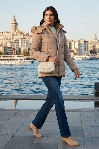 Lela Kapitoneli Slim Fit Çıkarılabilir Kapüşonlu Bayan Mont 497Mara Bej
