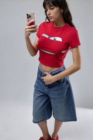 Hiccup Kısa Kollu Araba Baskılı T-shirt Kırmızı