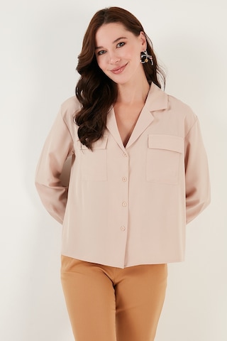 Lela V Yaka Çift Cepli Regular Fit Dokuma Bayan Gömlek 611Go00016 Taş