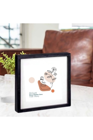 Kadınlar Gününe Özel Resimli Yapışkanlı Sök Tak Paspartulu Pola Çerçeve 1 Adet