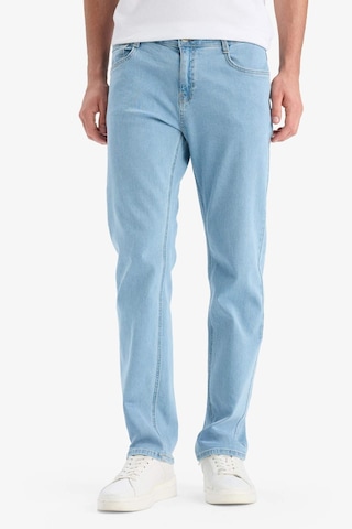 Defacto Sergio Regular Fit Normal Kalıp Normal Bel Boru Paça Jean Pantolon E7268ax25smnm39 Mavi