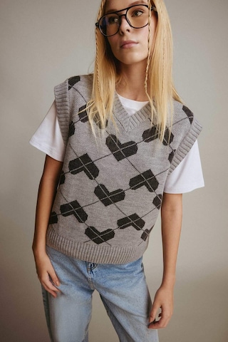 Defacto Coool Regular Fit V Yaka Desenli Süveter F9541ax25augr256 Gri