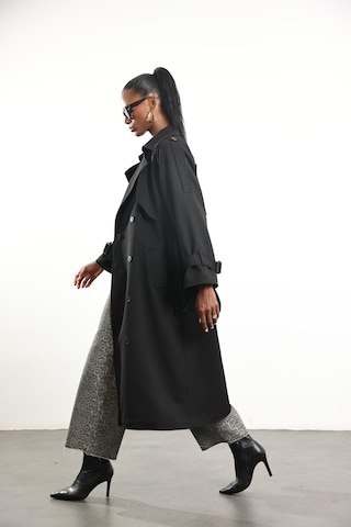 Siyah Kuşaklı Kruvaze Palto Siyah