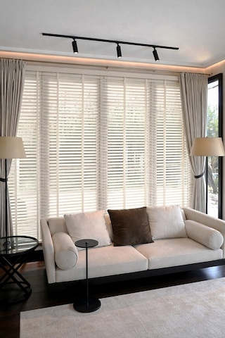 N.luxury Beyaz 50mm %100 Gerçek Ahşap Jaluzi Perde Redüktörlü Zincir Mekanizmalı Ofis/ev Tüm Mekanlar Beyaz