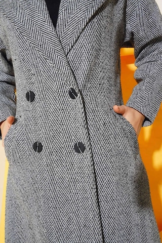 Giyim Dünyası Kadın Kruvaze Kaşe Kaban Siyah 001