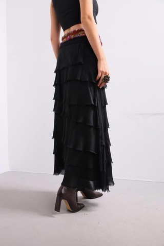 İtalyan 2 Beden Ince Gösteren Kat Kat Ipek Etek & Straplez Elbise Siyah