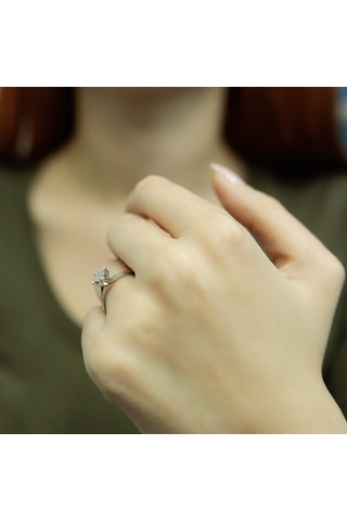 Lova 0,30 Karat Tektaş Görünümlü Pırlanta Yüzük - 1020173