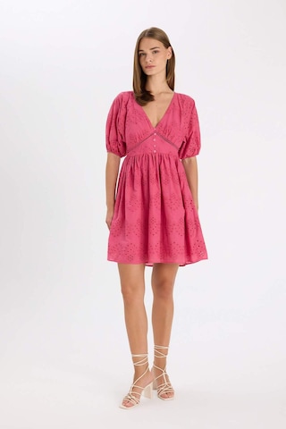 DeFacto Babydoll Vual Kısa Kollu Brode Mini Abiye Elbise D4402AX24HSPN184
