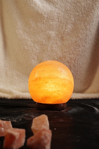Himalaya Küre Tuz Lambası Ahşap Kaideli Dekoratif Ortam Lambası