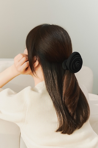 Gül Detaylı Siyah Saten Saç Tokası Muzıgae Mansıon Hair Band Siyah