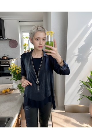 Pazarella Kadın Uzun Kol Asimetrik Kesim Viskon Bluz Ve Çatlak Deri Görünümlü Fermuar Detaylı Yelek Ikili Takım Siyah