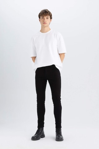 Defacto Super Skinny Fit En Dar Kalıp Normal Bel Ekstra Dar Paça Jean Pantolon R8752AZ23AUNM40 Siyah