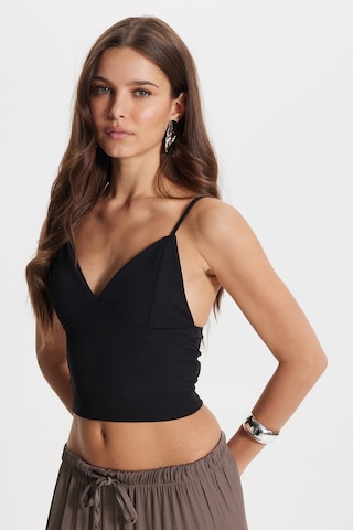 Tudors Kadın Slim Fit Dar Kesim V Yaka Askılı Siyah Bluz-50690