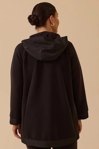 Kadın Büyük Beden Kapüşonlu Fermuarlı Kap - Siyah Siyah
