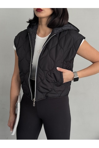 Kadın Cepli Kapitone Kapüşonlu Crop Yelek Siyah