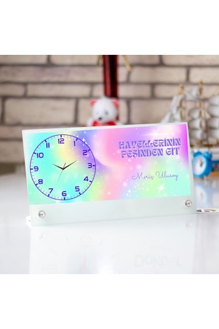 Hayallerinin Peşinden Git Temalı Kişiye Özel Cam Masa Saati Motivasyon Sözlü Masaüstü Saat Beyaz