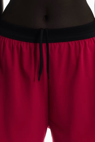 On 3" Performance 2/1 Shorts Hafif Iç Taytlı Hızlı Kuruyan Kadın Koşu Şortu Kırmızı