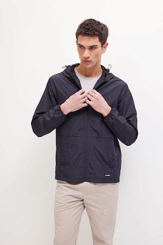 DeFacto Su İtici Slim Fit Dar Kesim Kapüşonlu Fermuarlı Mevsimlik Baharlık Mont C5821AX25SPBK27