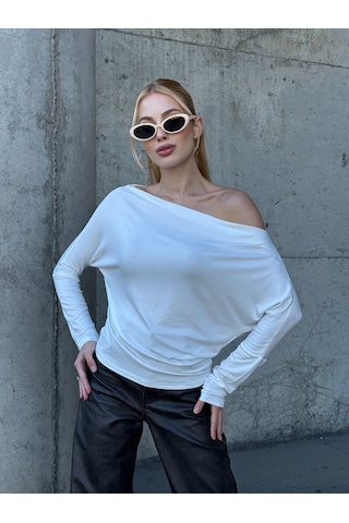 Kadın Kayık Yaka Full Esnek Asimetrik Kesim Comfort Spor Şık Tasarım Yumoş Bluz Beyaz