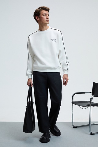 Grimelange LEIF Erkek Kolları Biyeli Önü Baskılı Yuvarlak Yaka Oversize Ekru Sweatshirt