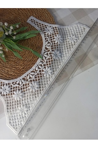 Serince Mat Polyester Yaka Beyaz