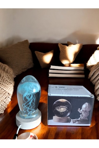 Ahşap Altlıklı Turkuaz Renk Işıklı Küre