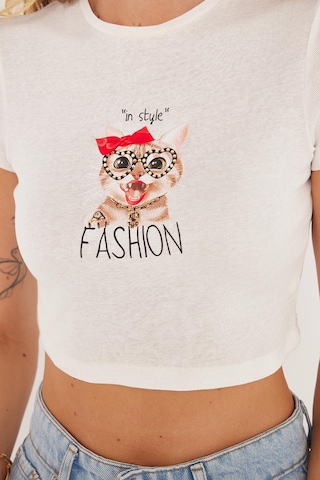 Tudors Kadın Slim Fit Dar Kesim %100 Pamuk Bisiklet Yaka Baskılı Beyaz Crop Tişört-36867 Beyaz