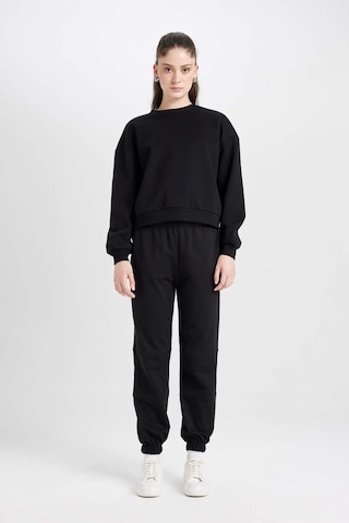 Defacto Beli Paçası Lastikli Cepli Uzun Boy Basic Düz Jogger Eşofman Altı D6646AX24WNBK81 Siyah