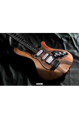 Elektro Gitar Stratocaster Ceviz Custom Yıllanmış Ağaç Kişiye Özel Butterscotch Blonde
