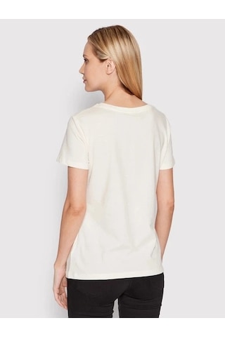 Guess Adele Regular Fit Önde Logolu Kadın T-shirt V2yı07k8hm0 Ekru