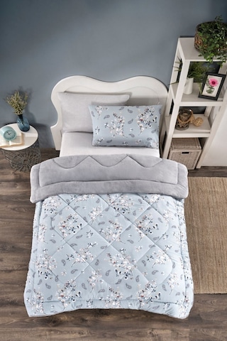 Marla Home Tek Kişilik Welsoft Yorgan Uyku Seti Lastikli Çarşaflı Bahar Mavi Bahar Marla Home Tek Kişilik Welsoft Yorgan Uyku Seti Lastikli Çarşaflı Bahar Mavi Bahar
