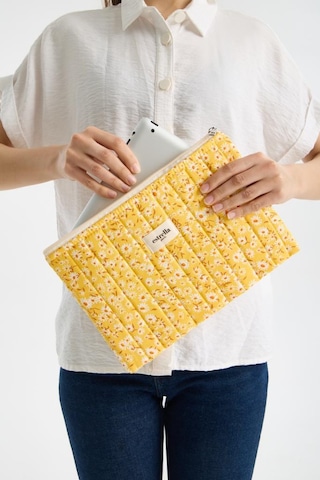 Estrella Paris Nobel Tablet Çantası Kılıfı Papatya Sarı 11 İnç 31 X 21 Cm