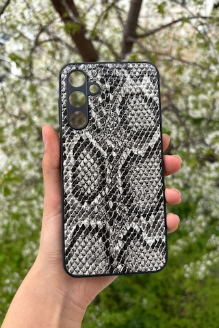Samsung Uyumlu Galaxy A16 Yılan Desenli Kabartma Dokulu Kılıf Beyaz
