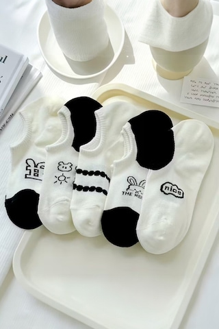 Kadın 5 Çift Premium Karikatür Ve Harf Desenli Yüksek Pamuklu Görünmez Babet Çorap Çok Renkli