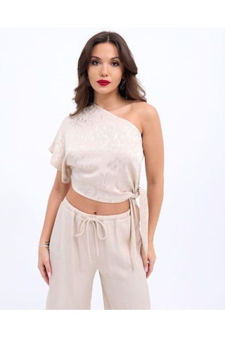 Parlak Desenli Yanar Döner İpekli Kumaş Tek Omuz Bağlamalı Bel Bluz Pantolon Takım Krem Krem