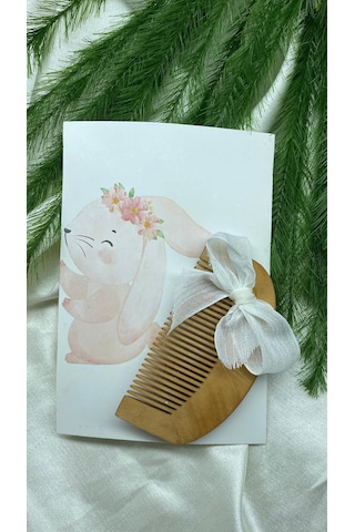 Kişiye Özel Bebek Hediyeliği Tavşan Temalı Kart & Ahşap Tarak Doğal Ahşap Karta İsim Yazılabilir/kişiselleştirilebilir